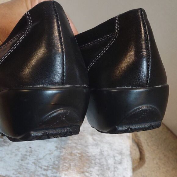 👍 Naturalizer Size 7.5 Comfort Loafers   A10 - Picture 4 of 5